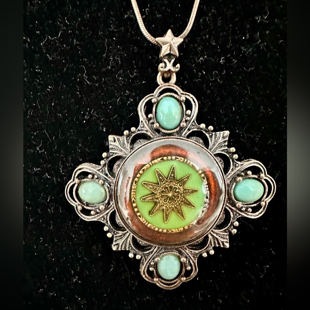 Pendant vintage boho style necklace